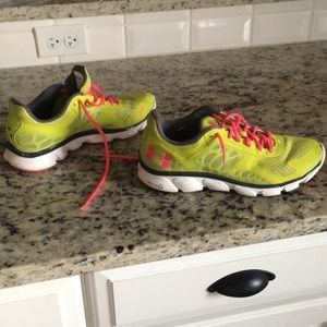 Under Armour Sneakers